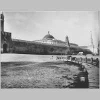 Вид Кремлёвской стены и здания судебных установлений